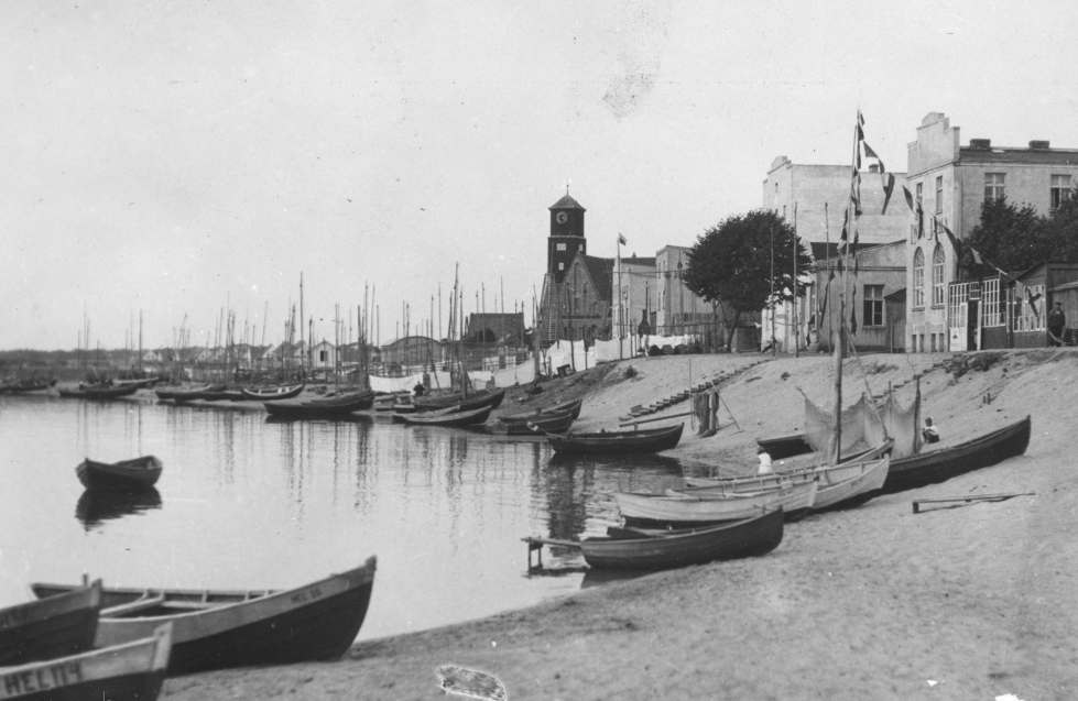 Stare zdjęcie portu rybackiego w Helu