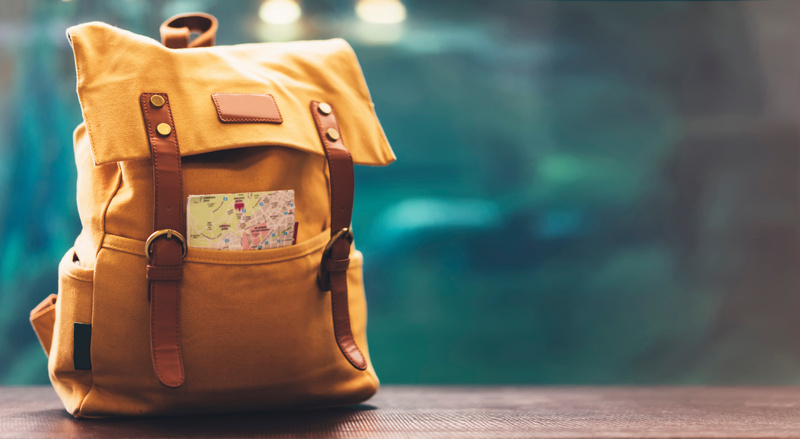 Spakowany brązowy plecak