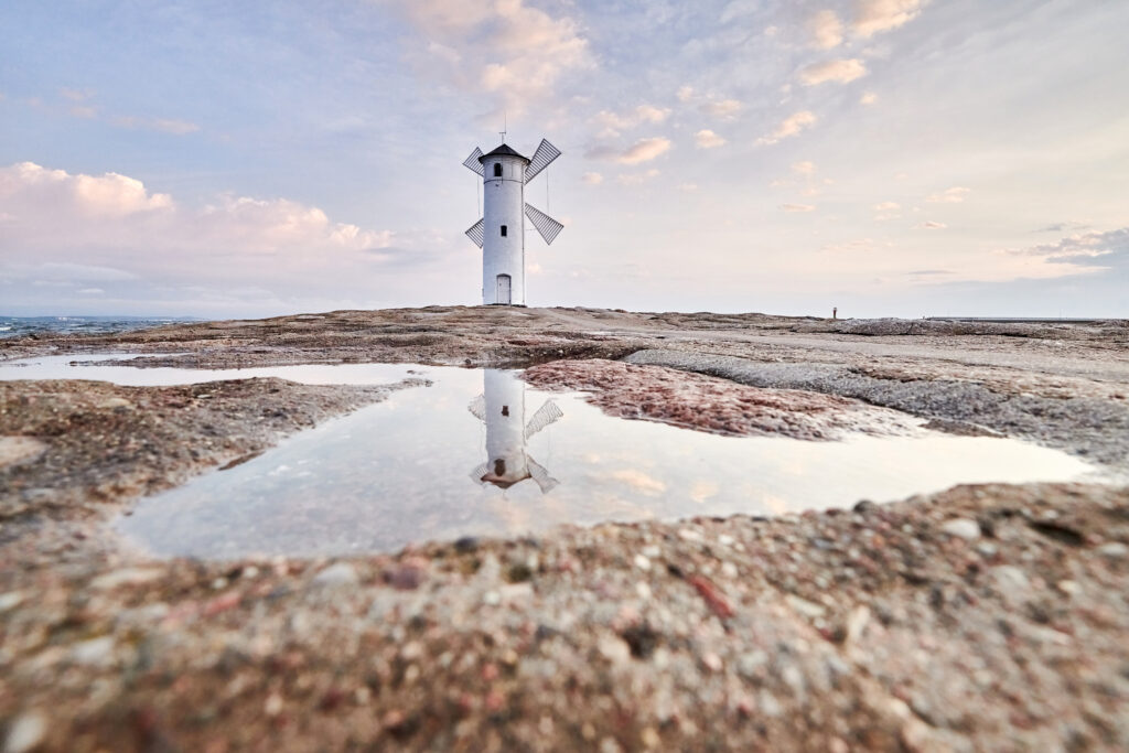 Stawa Młyny w kształcie wiatraka - jedna z największych atrakcji w Świnoujściu