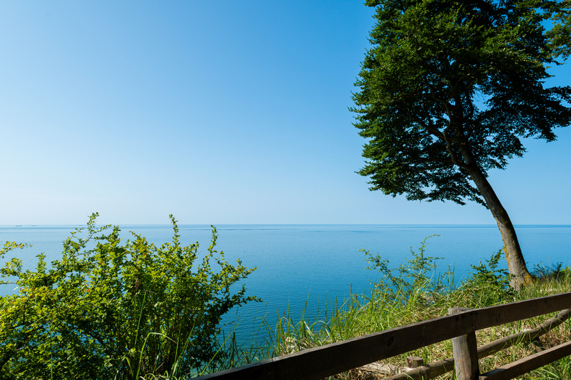 Widok na morze ze wzgórza Gosań