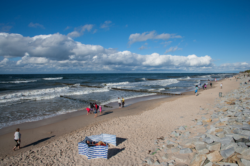 Widok plaży w Ustroniu Morskim