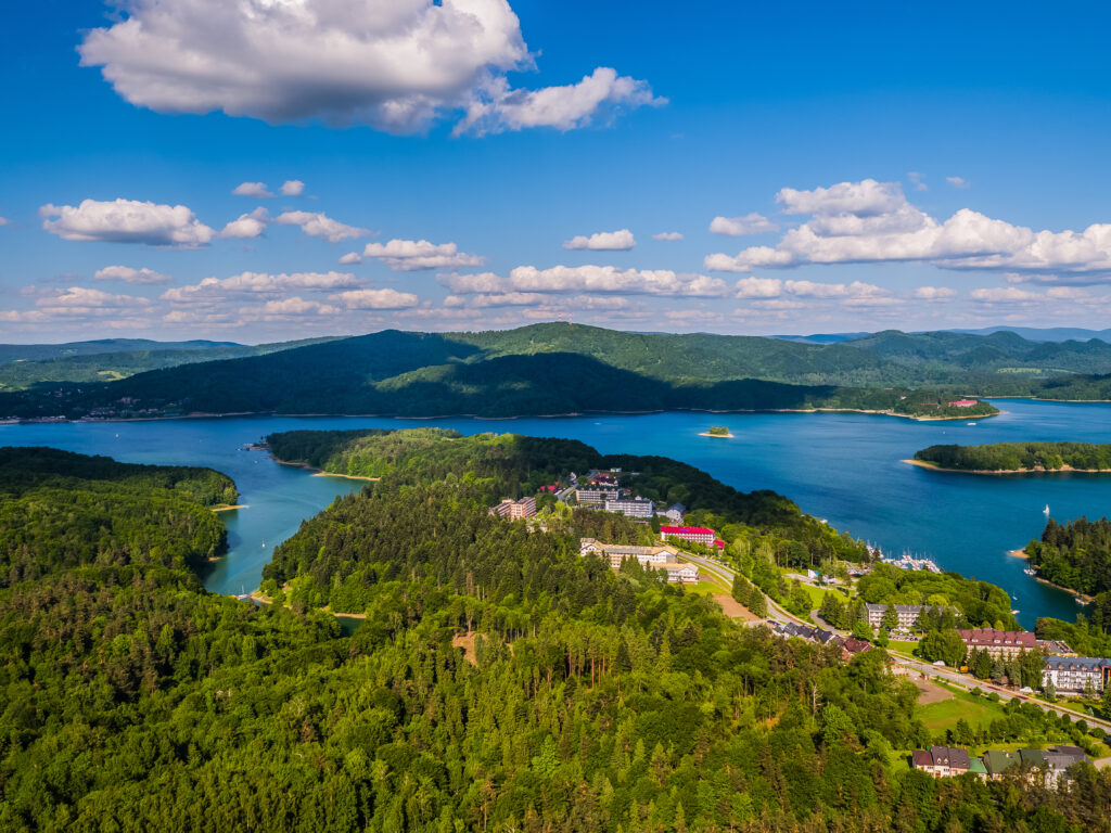 Jezioro Solińskie w Bieszczadach