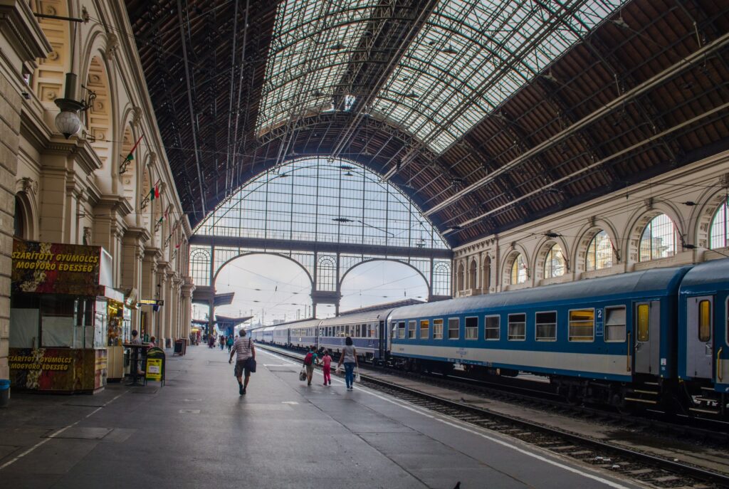 Pociąg na stacji w Budapeszcie