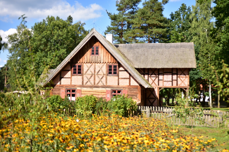 Drewniana chata w Olsztynku