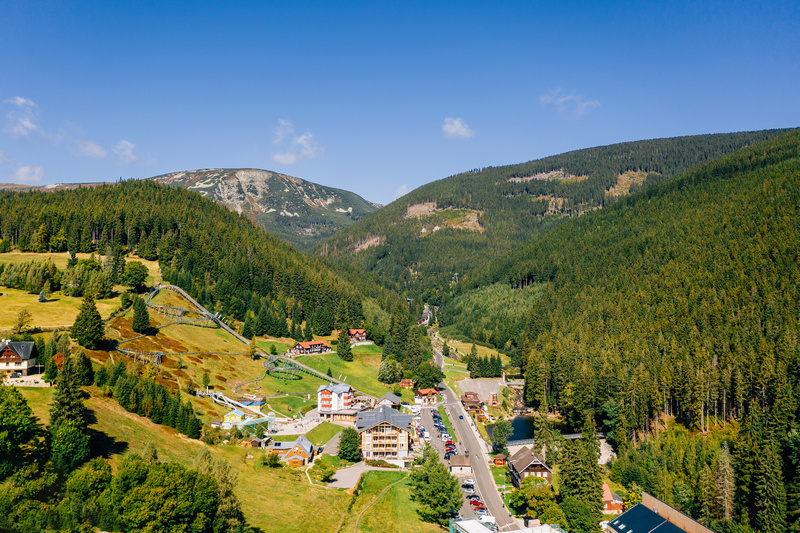 Pec pod Sněžkou - widok z drona