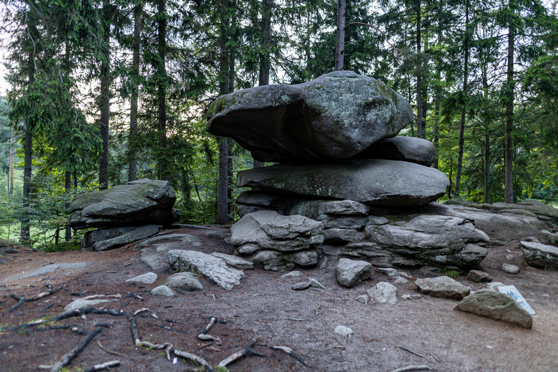 Skała Chybotek - ciekawe miejsce w Szklarskiej Porębie