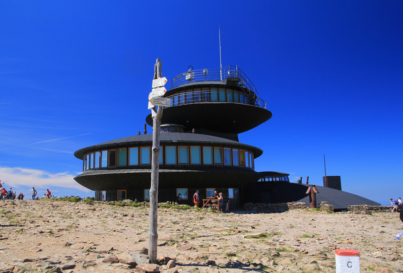 Stacja meteorologiczna na szczycie Śnieżki