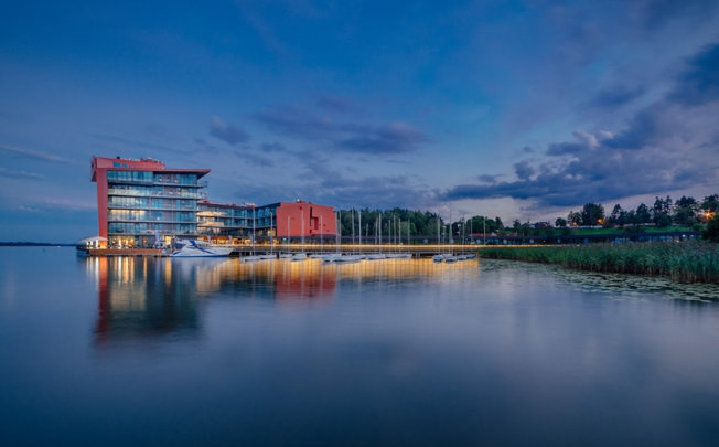 Wielokrotnie nagradzany hotel na Mazurach ze spa i widokiem na jezioro