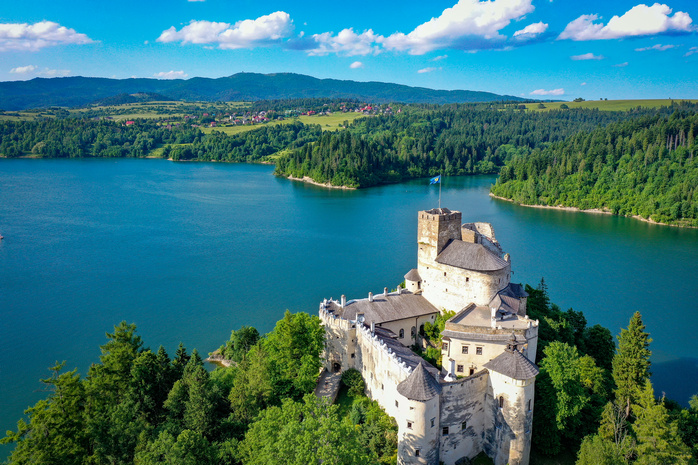 Zamek Dunajec w Niedzicy niedaleko Białki Tatrzańskiej