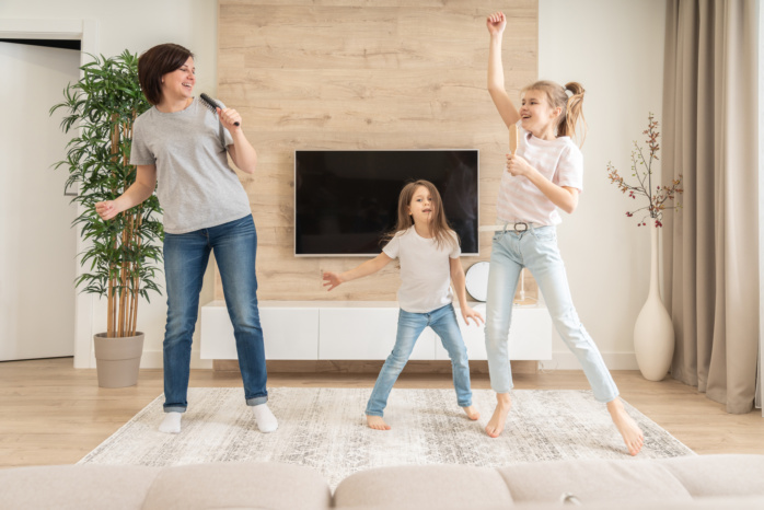 Rodzinne karaoke - pomysł na ferie w domu