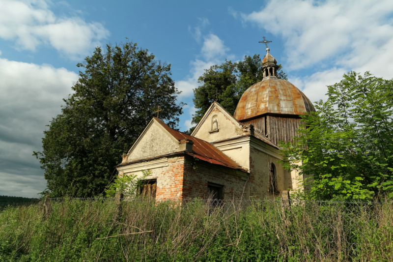 Cerkiew w opuszczonej wsi