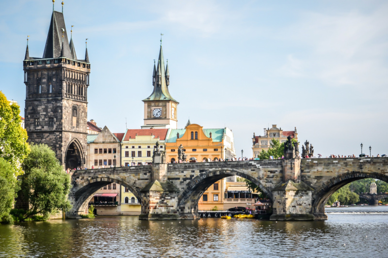 Most Karola w Pradze wiosną
