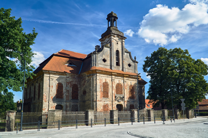 Opuszczony kościół w Goszczu
