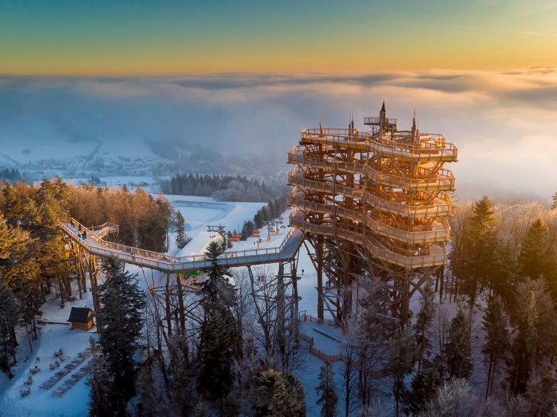 Wieża widokowa w Krynicy zimą