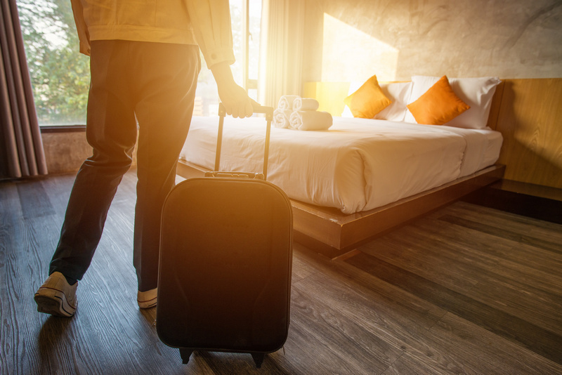 Mężczyzna z walizką, który wszedł do pokoju hotelowego
Anna Nowaczyk-Vorbrodt
Anna Nowaczyk-Vorbrodt
3:49 PM Mar 31
Link do zdjęcia: https://stock.adobe.com/pl/images/hotel-room-serviced-breakfast-in-cozy-hotel/220866640

ALT: Taca ze śniadaniem postawiona obok łóżka w pokoju hotelowym
