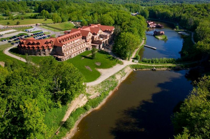 Jeden z najpiękniejszych hoteli SPA w Polsce - Dolina Charlotty