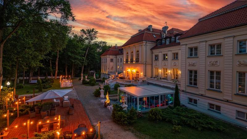 Hotel Pałac Alexandrinum - jeden z najpiękniej położonych hoteli w Polsce