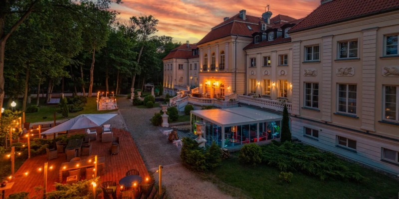 Hotel Pałac Alexandrinum - jeden z najpiękniej położonych hoteli w Polsce
