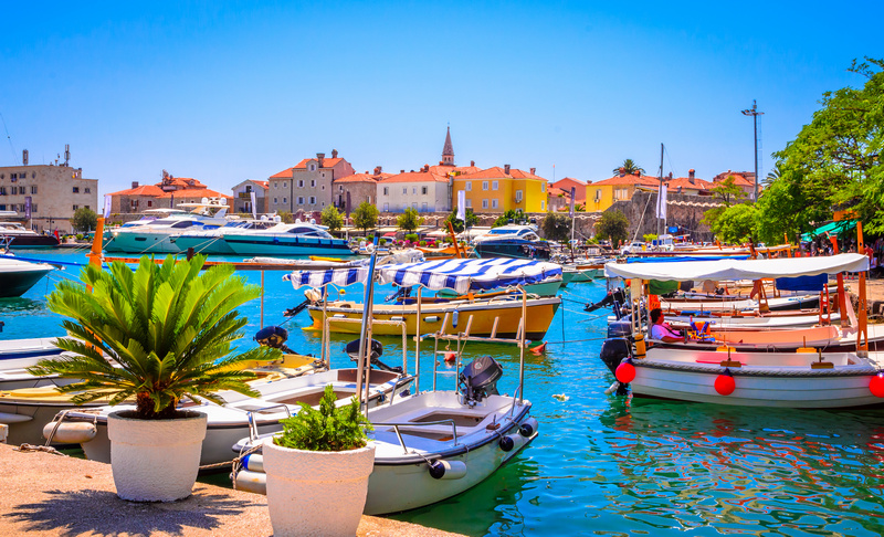 Port w czarnogórskiej miejscowości Budva