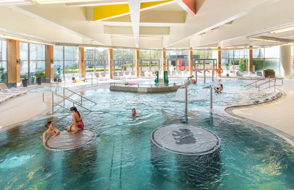 Basen wewnętrzny w ekohotelu Aquarius w Kołobrzegu