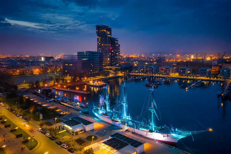 Nocna panorama Gdyni 