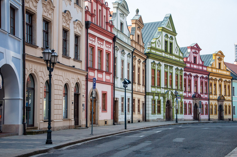 Kolorowe kamienice w Hradec Králové