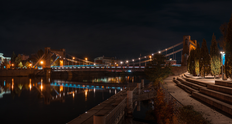 Most Grunwaldzki we Wrocławiu nocą