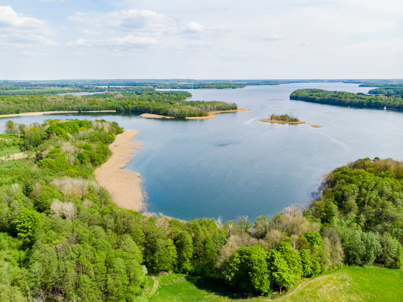 malownicze jezioro na pojezierzu drawskim