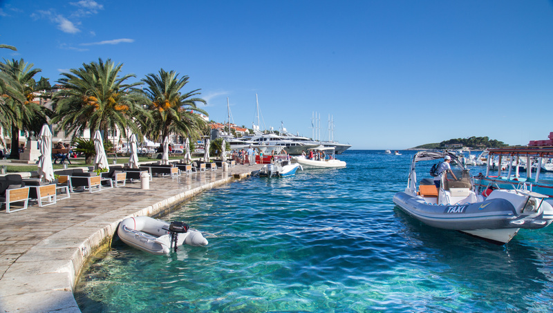 Port w mieście Hvar w Chorwacji