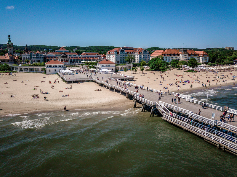 Molo i plaża w Sopocie