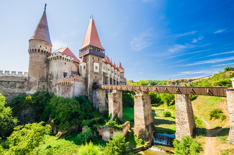 Zamek Hunedoara w Rumunii
