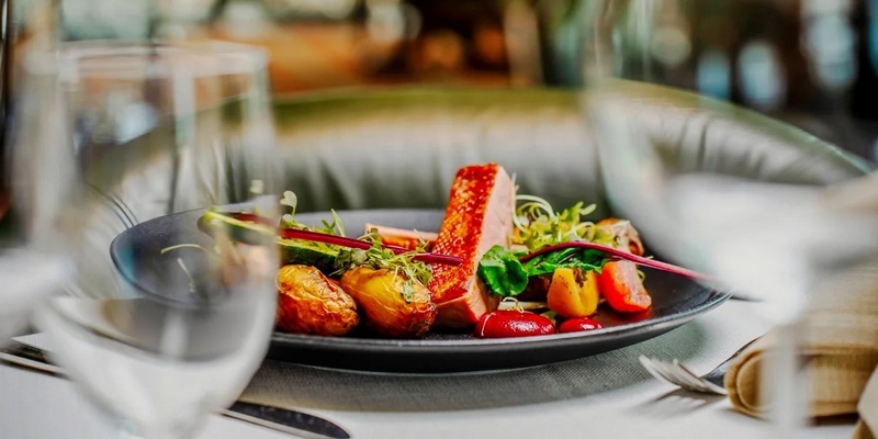 Danie w restauracji Hotelu Mikołajki Leisure & SPA