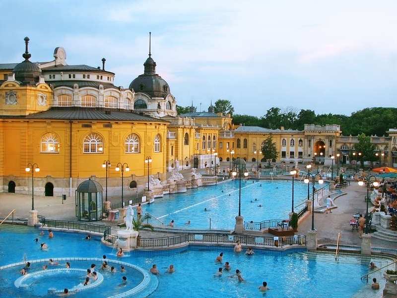Łaźnie Széchenyi w Budapeszcie
