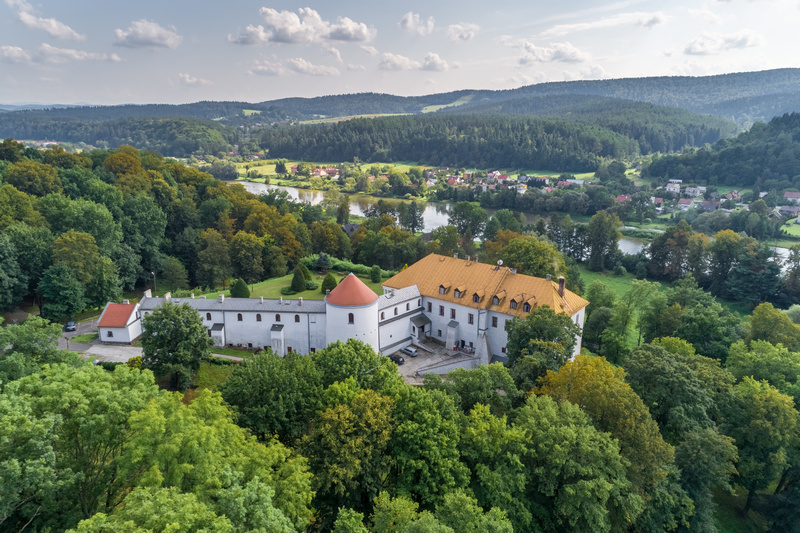Zamek Kmitów w Lesku