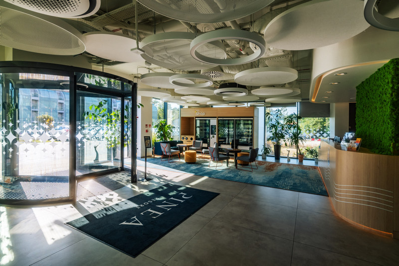 Wejście do resortu nad morzem