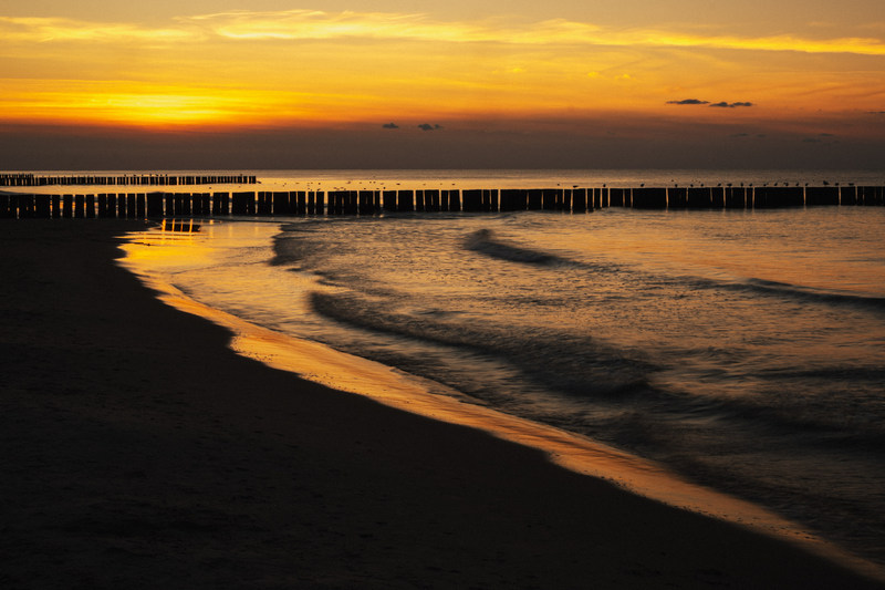 Zachód słońca na plaży w Pobierowie