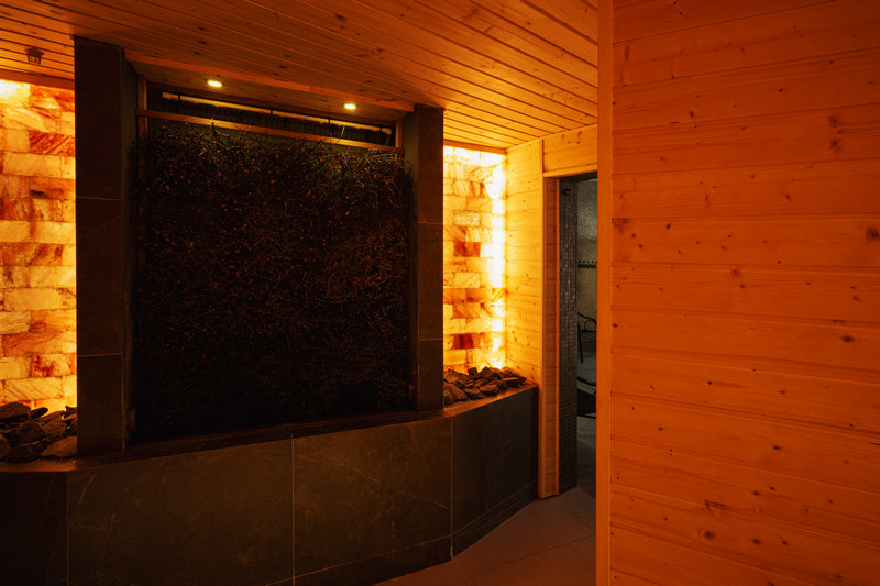 Tężnia solankowa w hotelu nad morzem