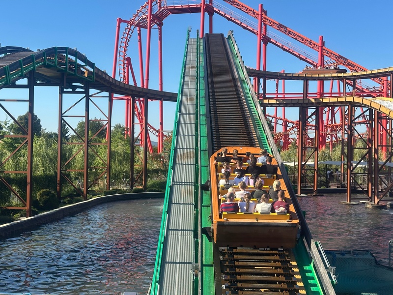 Jedna z kolejek w Energylandii