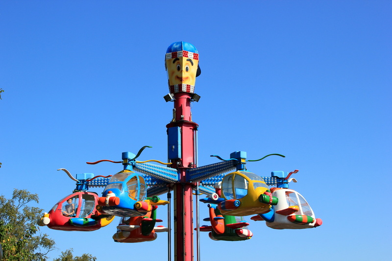 Karuzela z helikopterami w Linnanmäki