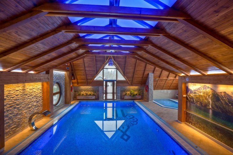 Basen w hotelu w Białce Tatrzańskiej