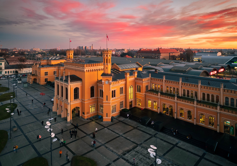 Budynek dworca we Wrocławiu