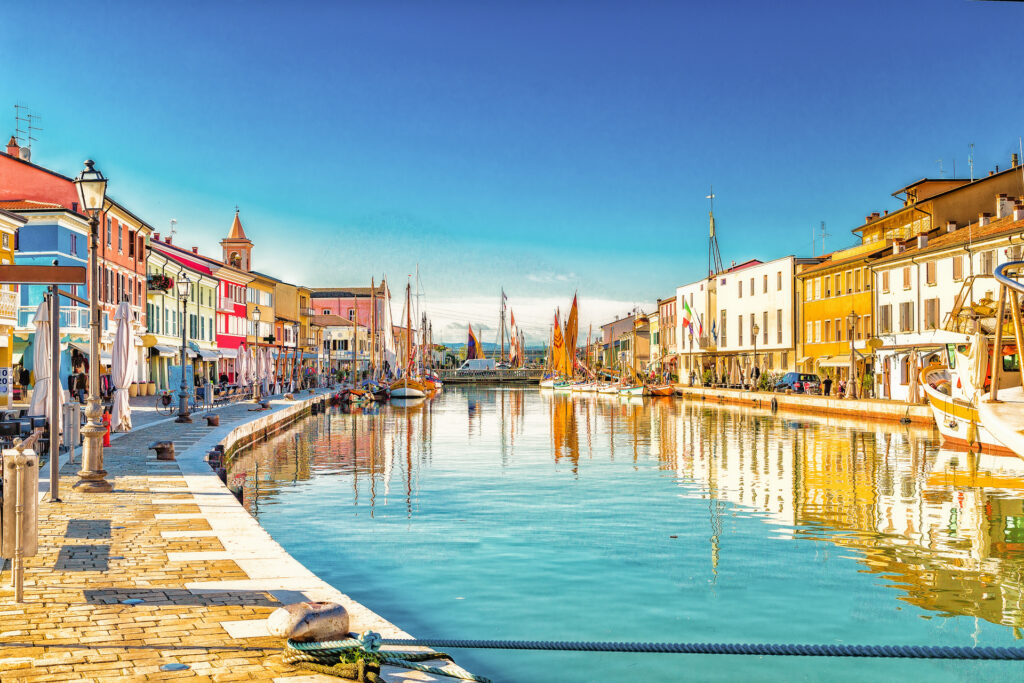 Cesenatico, czyli włoskie wakacje u wybrzeża Adriatyku. Co warto wiedzieć o tym miejscu?
