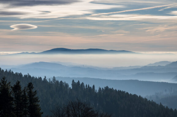 Masyw Śnieżnika – atrakcje, ciekawe szlaki i polecane noclegi