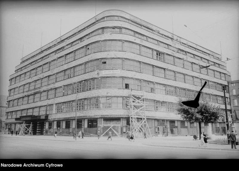 Powszechny Dom Towarowy we Wrocławiu (dziś Renoma) po wojnie