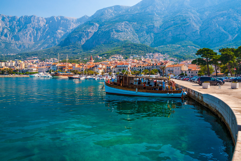 Promenada nad wybrzeżem