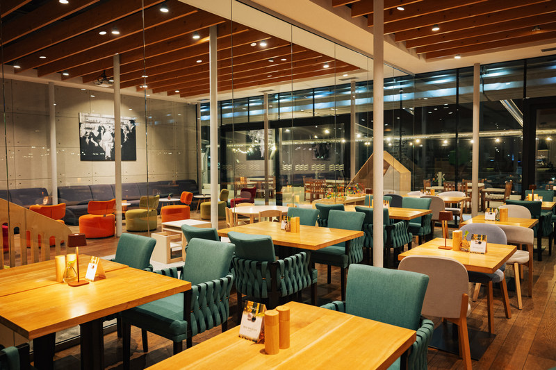 Restauracja w hotelu nad Jeziorem Rożnowskim