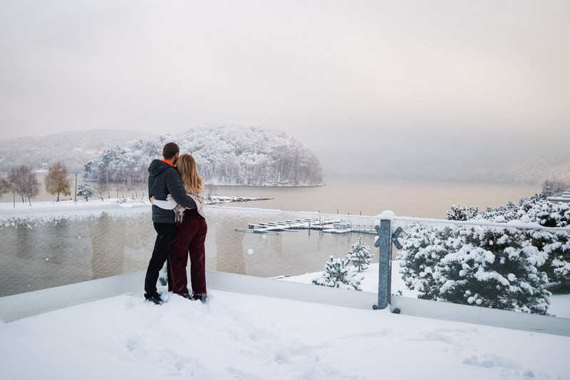 Hotel z widokiem na Jezioro Rożnowskie