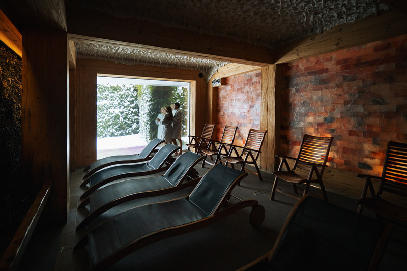 Hotel nad Jeziorem Rożnowskim z grotą solną