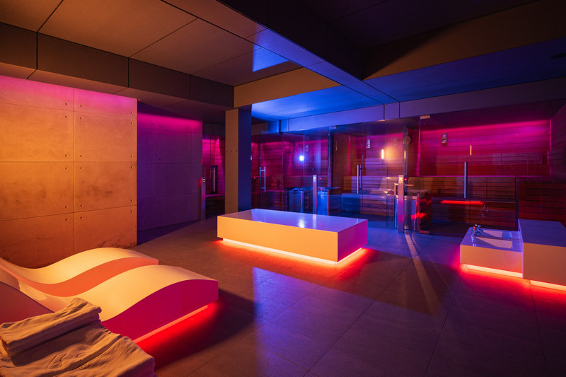 Hotel nad Jeziorem Rożnowskim ze strefą saun