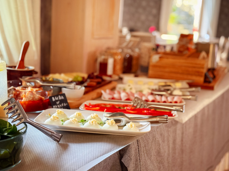 Śniadanie w formie bufetu w hotelu w Szczyrku